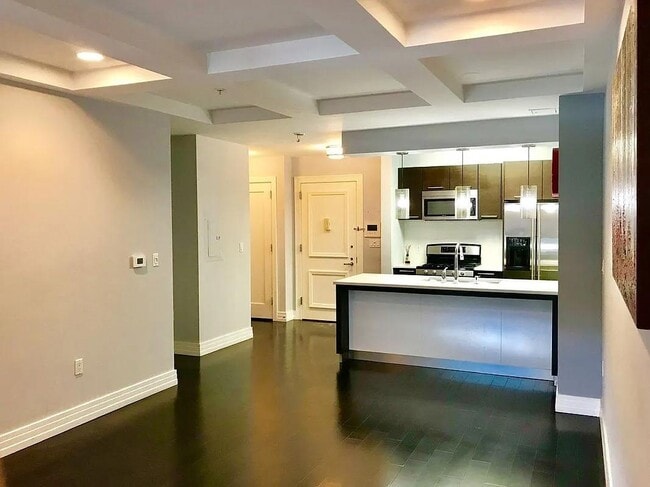 Foto del edificio - 6405 Yellowstone 303