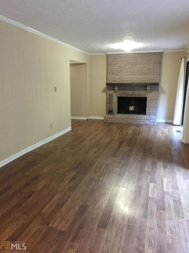 Building Photo - 103 Azalea Dr