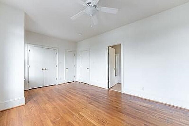 Foto del edificio - Spacious 3-Bedroom Apt on Cary St.