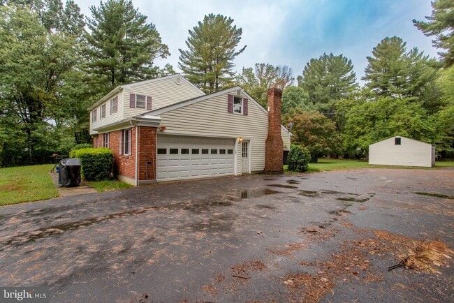 Building Photo - 415 New Rd