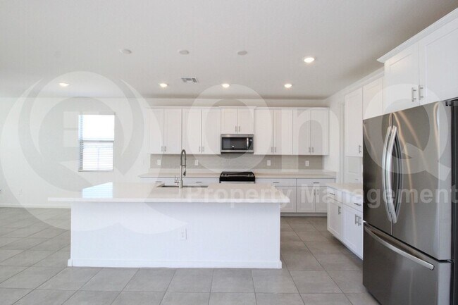 Foto del edificio - 35375 W Marin Ave
