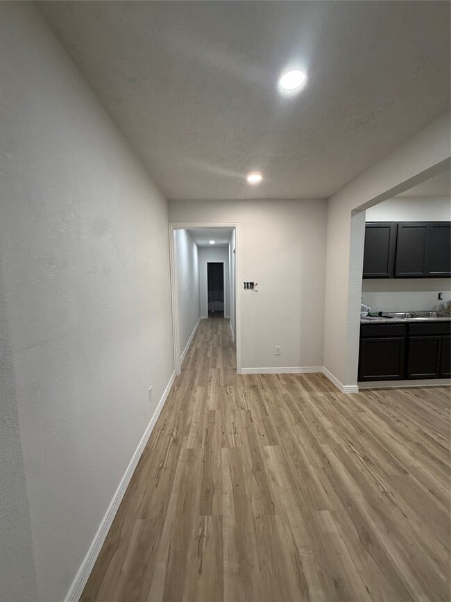 Building Photo - 7021 Canal St