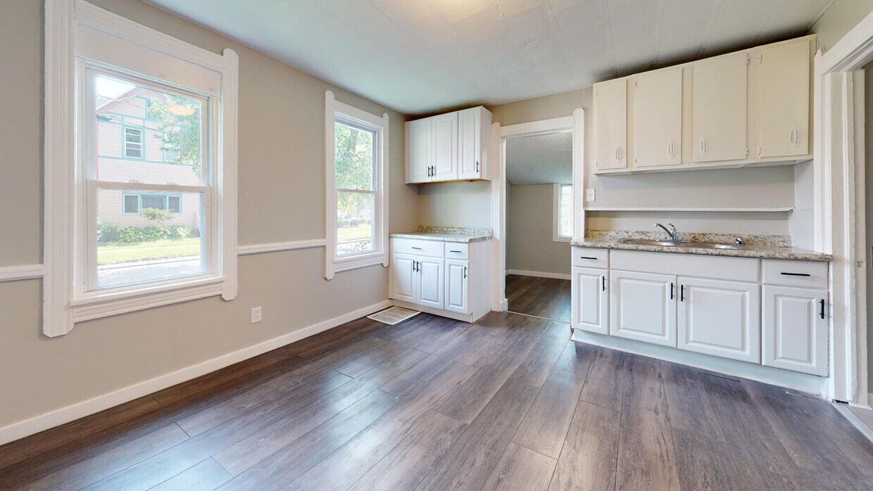 Primary Photo - Clark/Fulton - 4 bed/1 bath - Single Famil...