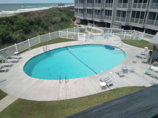 Foto del edificio - 2221 W Fort Macon Rd