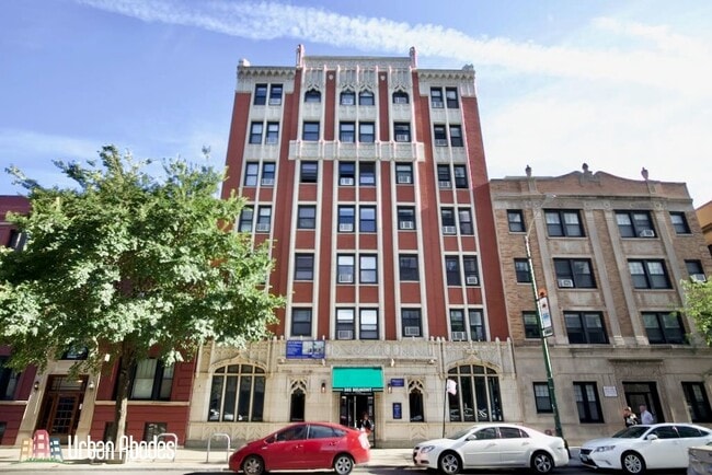 Foto del edificio - 535 W Belmont Ave