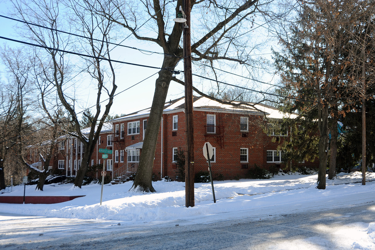 Foto del edificio - Maple Shade Apartments