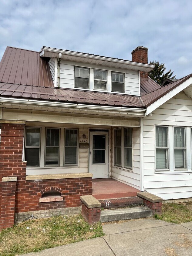 2723 Sunset Blvd Unit 2723 Sunset 1A, Steubenville, OH 43952 Room for