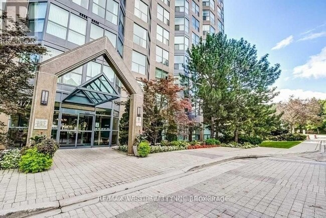 Photo du bâtiment - 2177 Burnhamthorpe Rd W