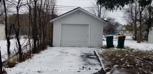 Building Photo - 2 br, 1 bath House - 18316 Waterbury Ave.