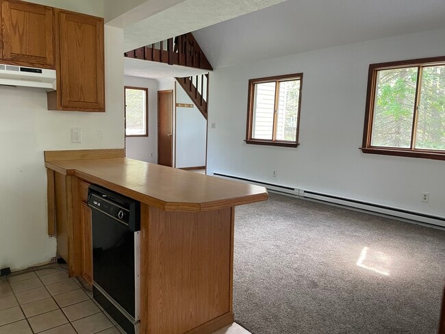 Building Photo - 2141 Rosemont Dr