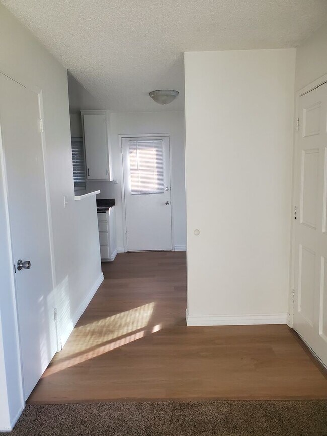 Foto del edificio - 416 E Oak St