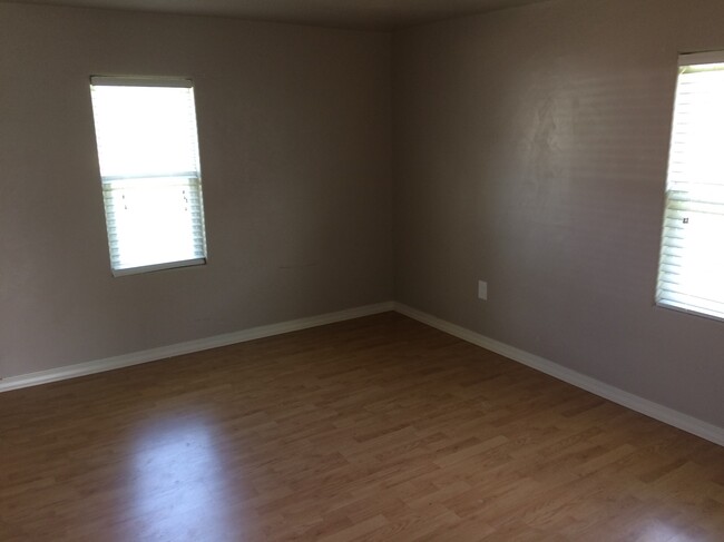 Building Photo - 187 Harmony Dr