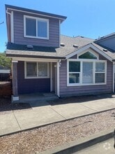 Building Photo - 106 Treadway Ct