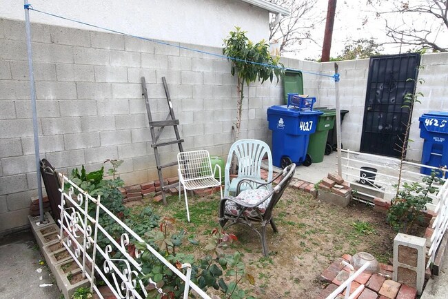 Building Photo - 4625 Kingswell Ave