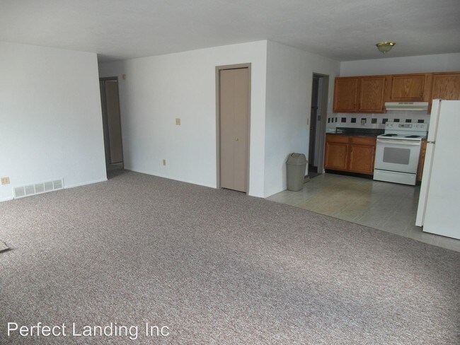 Building Photo - 3 br, 1.5 bath House - 4716 Sunset St