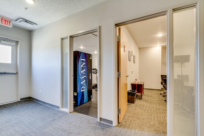 Foto del edificio - 950 4th St NW