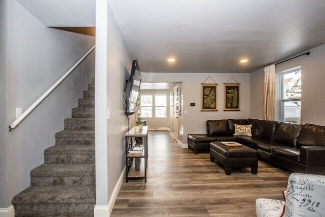 Foto del edificio - Four Bedroom Neenah House