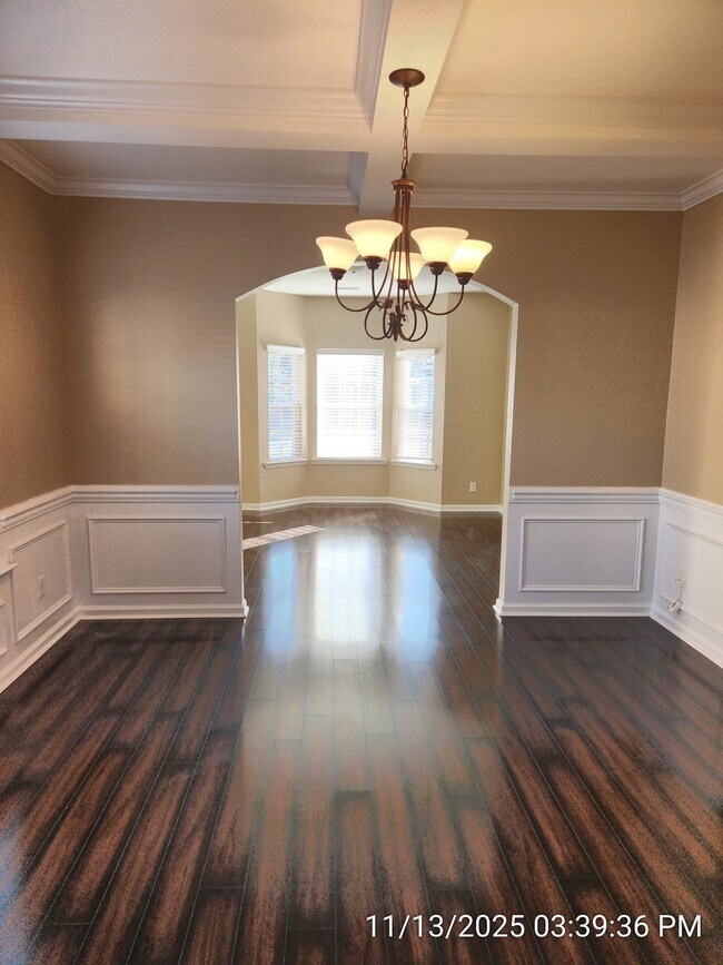 Foto del edificio - 641 Red Oak Ln