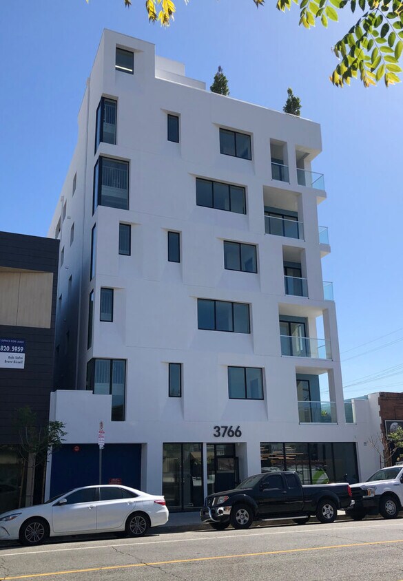 Foto principal - 3766 Motor Ave