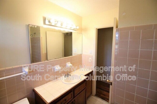 Building Photo - 1217 Faraway Dr