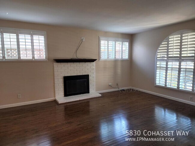 Building Photo - 5830 Cohasset Way
