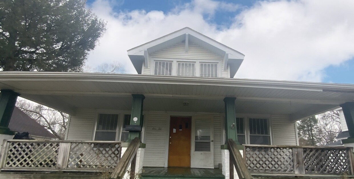 Primary Photo - 110 Tennessee Ave