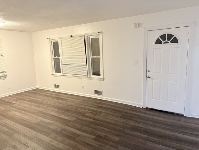 Foto del edificio - 2145 Macon Dr SW