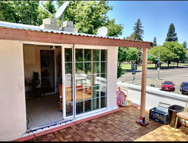 Building Photo - 1122 Mendocino Ave