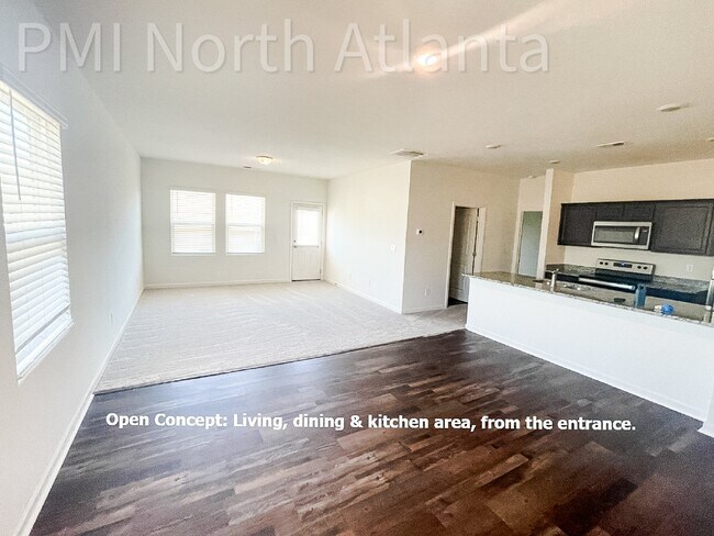 Foto del edificio - Corner Lot Community Pool