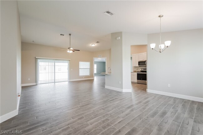 Foto del edificio - 3903 22nd St W