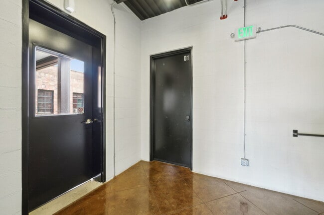 Building Photo - Lofts on 15th