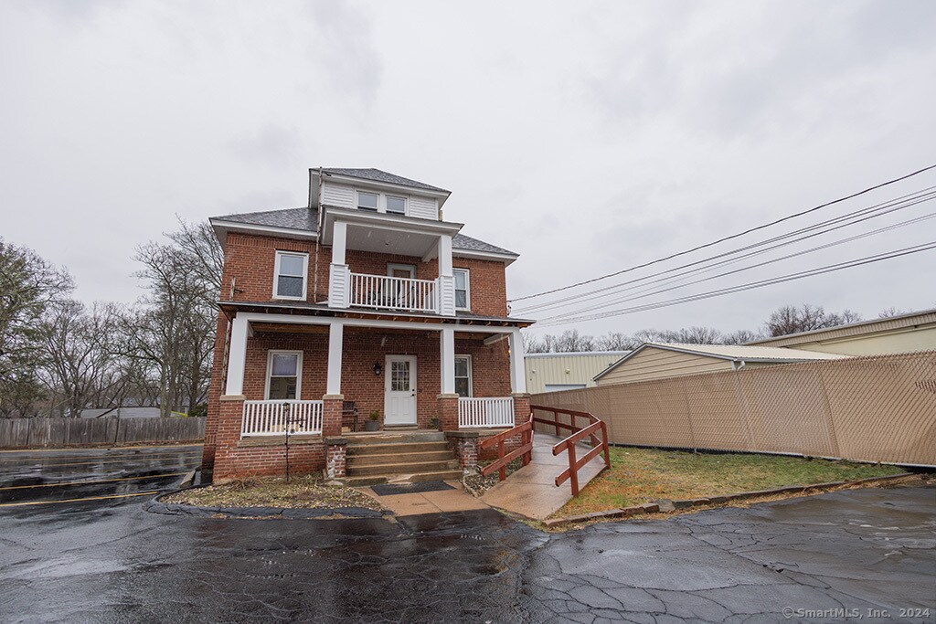 Foto principal - 1165 Meriden-Waterbury Turnpike