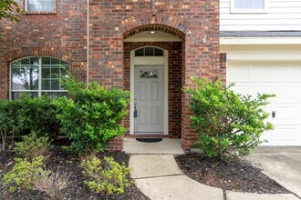 Building Photo - 20122 Sunflower Chase Dr