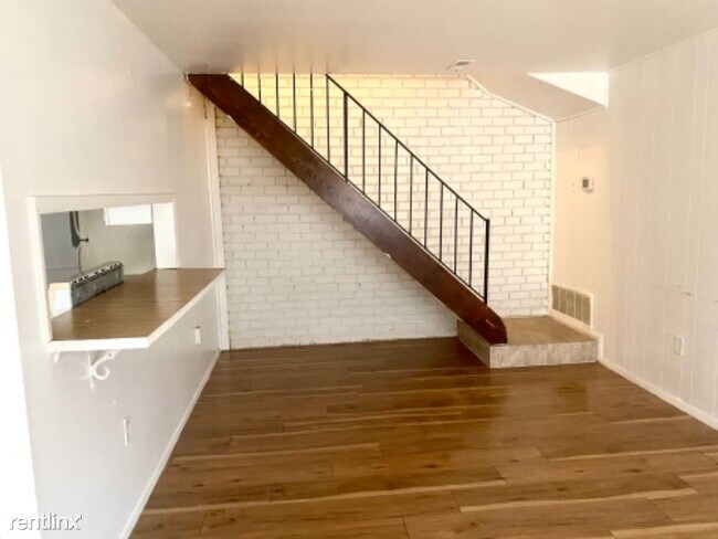 Building Photo - 2 br, 1 bath Condo - 830 Windstream Way