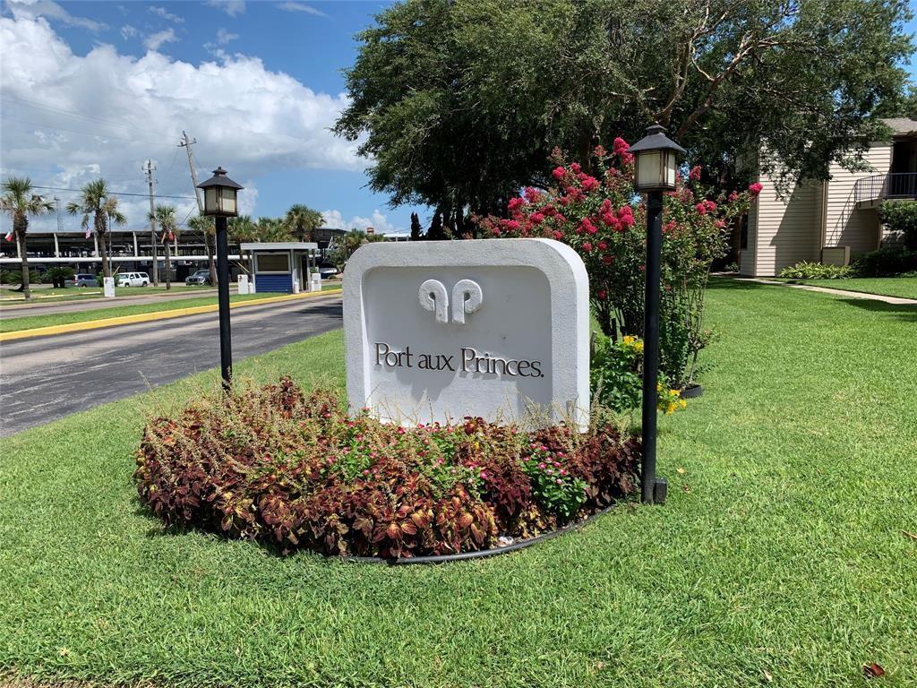 Foto principal - 7118 N Holiday Dr