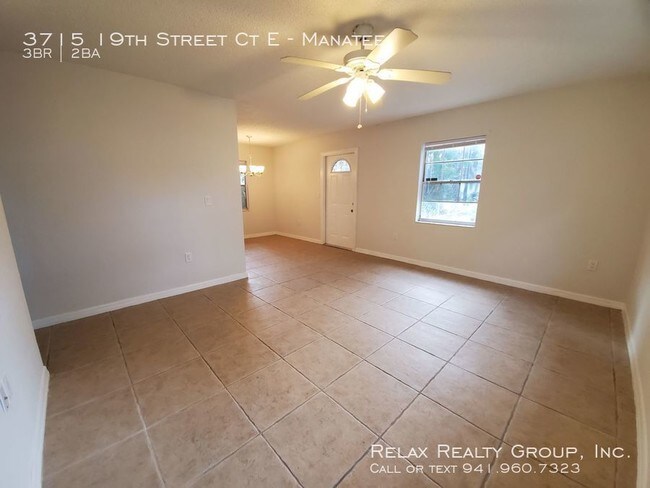 Foto del edificio - 3715 19th St Ct E