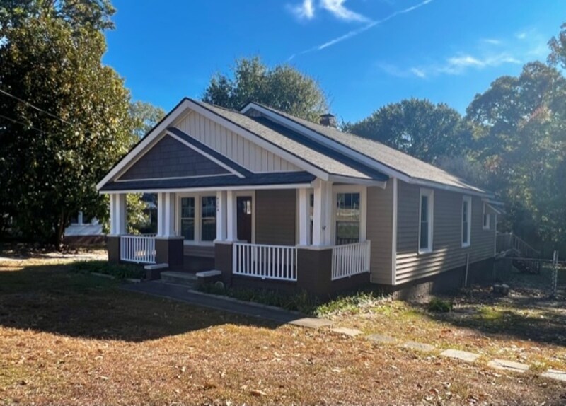 4204 Edwards Rd, Taylors, SC 29687 House for Rent in Taylors, SC