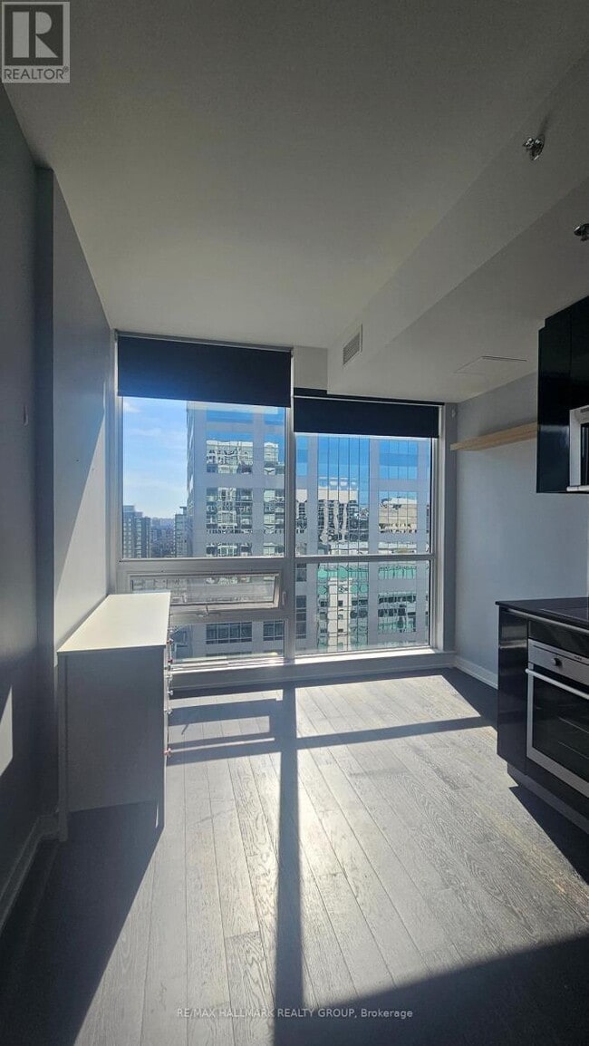 Building Photo - 199 Slater St.