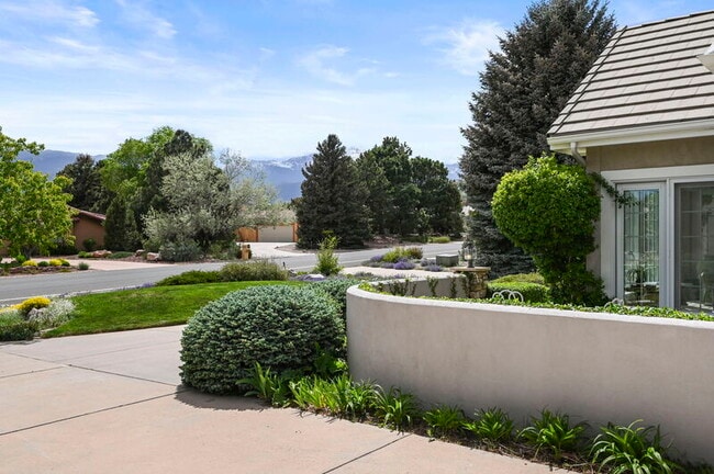 Building Photo - 3749 Hill Cir