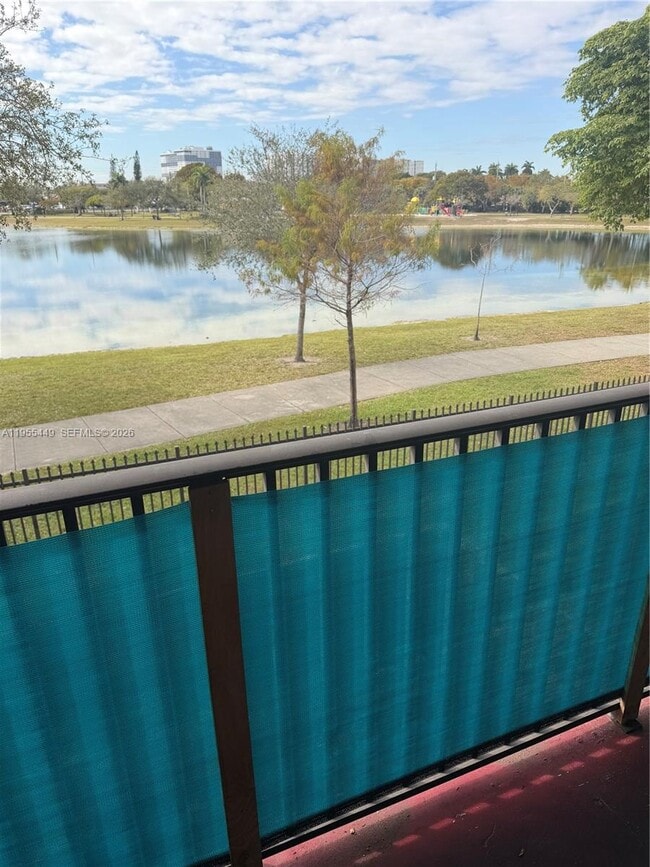 Building Photo - 250 W Park Dr