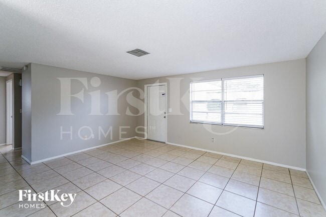 Building Photo - 3101 Birch Ct