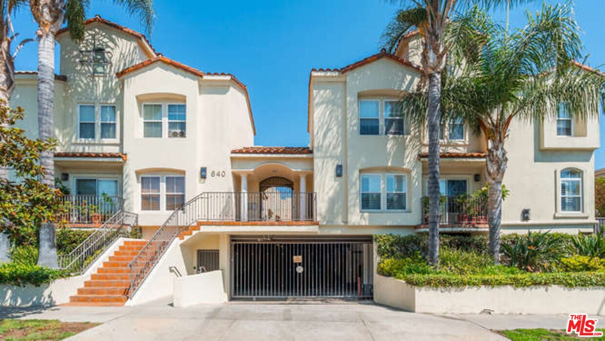 Foto principal - 640 N Sweetzer Ave