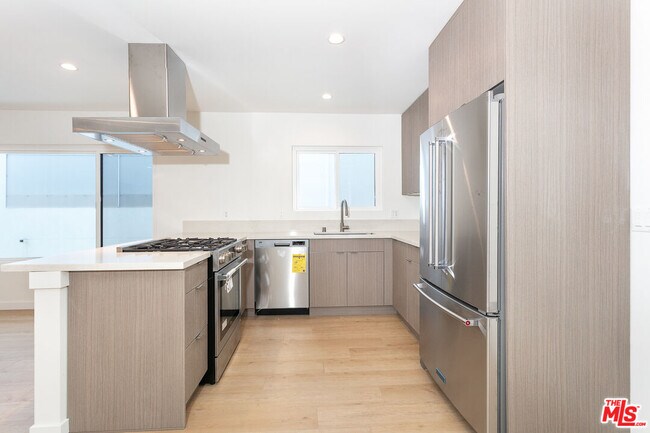 Foto del edificio - 955 Croft Ave