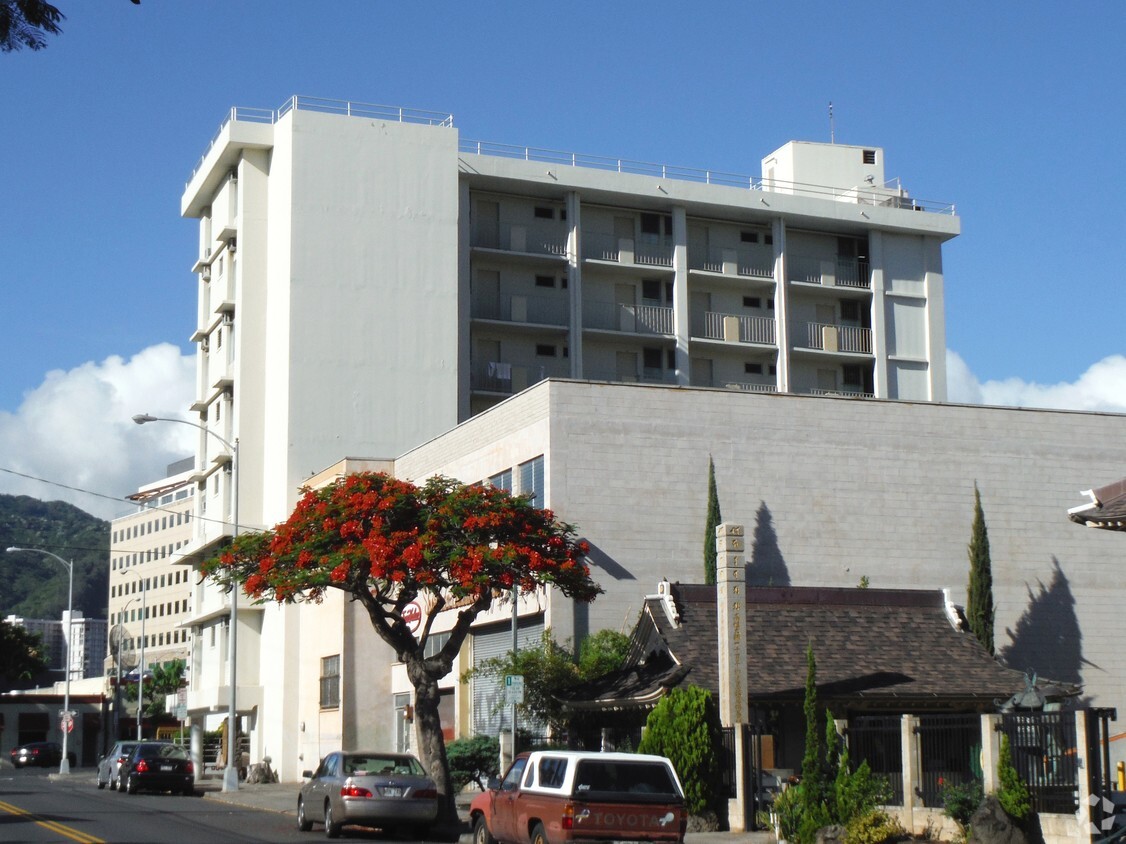 Building Photo - The Banyan Ala Moana