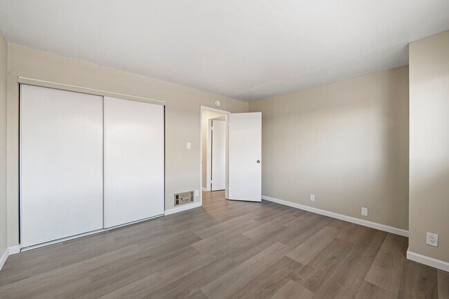 Foto del edificio - 340 Industrial Pkwy
