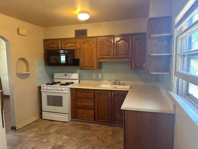 Photo - 3 bed 1 bath house