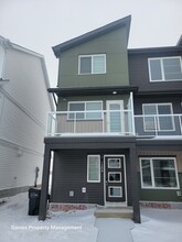 Building Photo - 1209 Keswick Dr SW