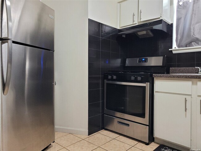 Building Photo - 30-53-53 83rd St