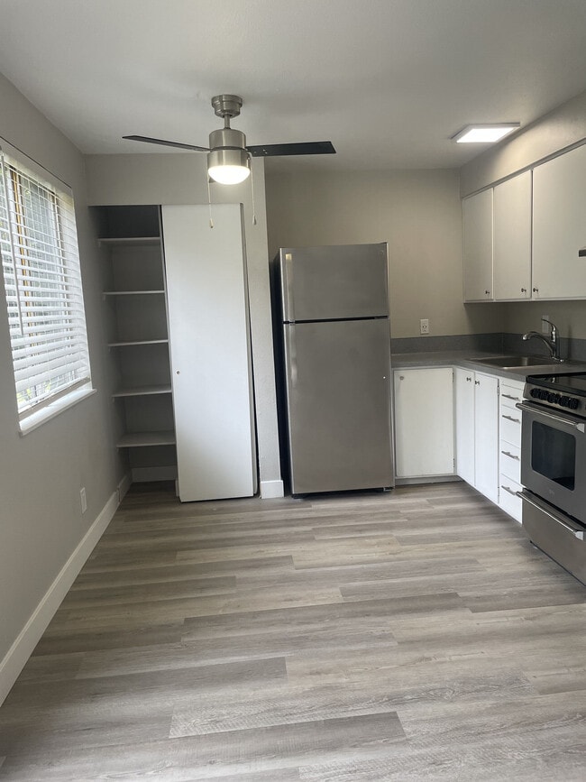 Interior Photo - Sherwood Gardens