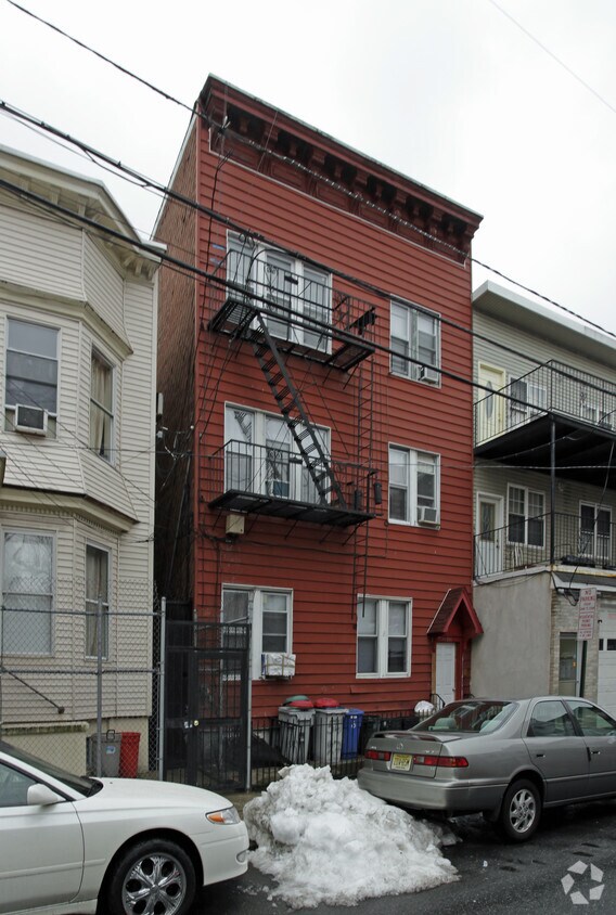 Primary Photo - 541 27th St